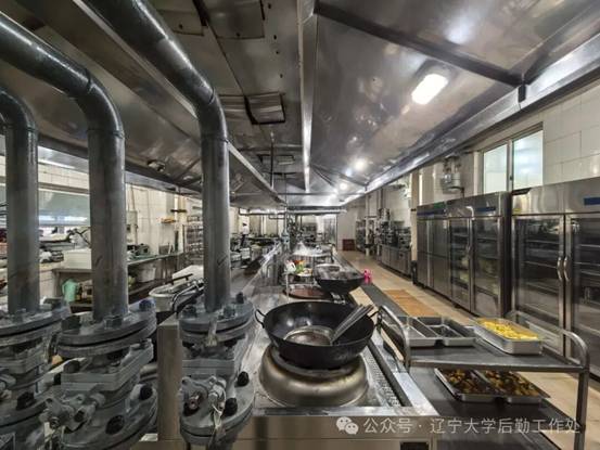 蒲河校区学生食堂大餐后厨燃气“瓶改管”工程竣工效果